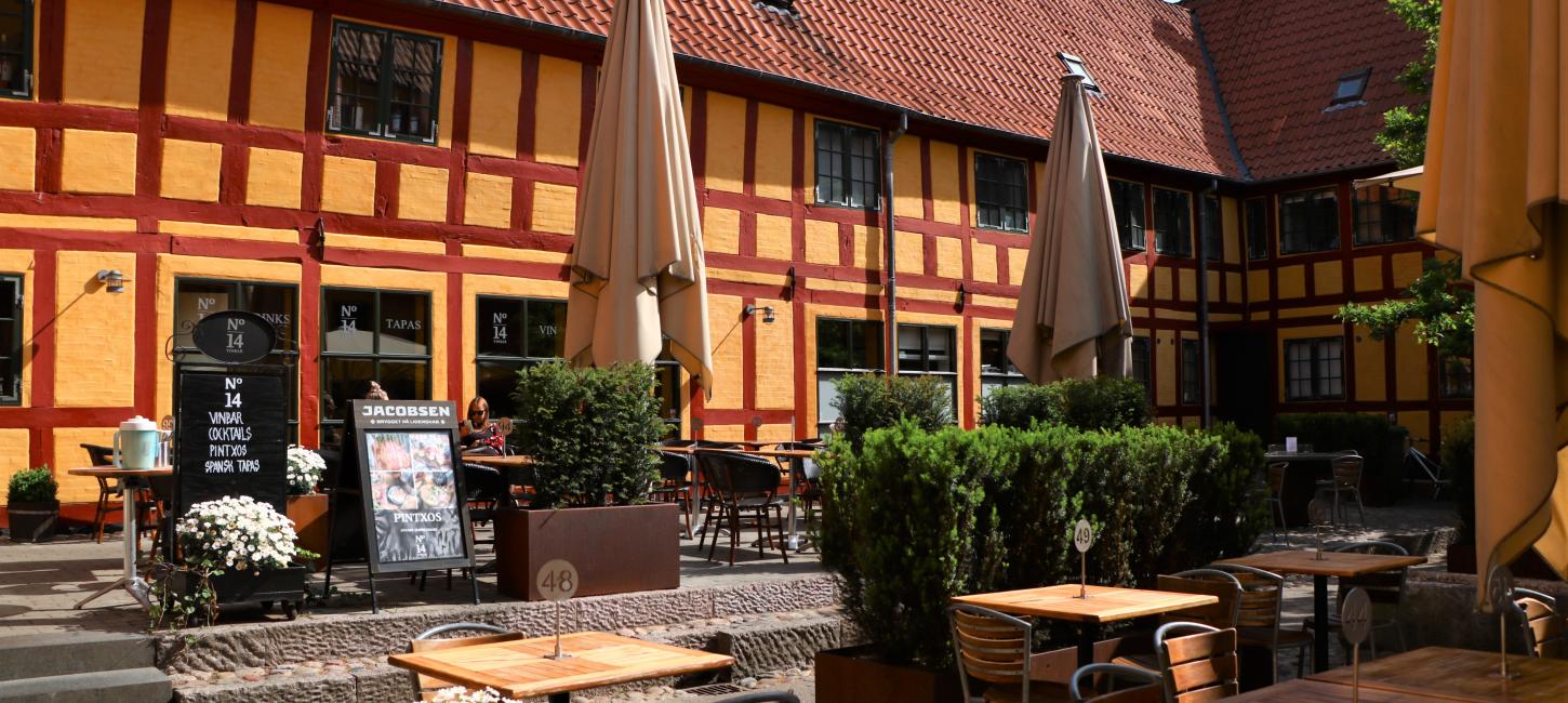 Den Smidtske Gård in Vejle vor Nr. 14 Weinbar