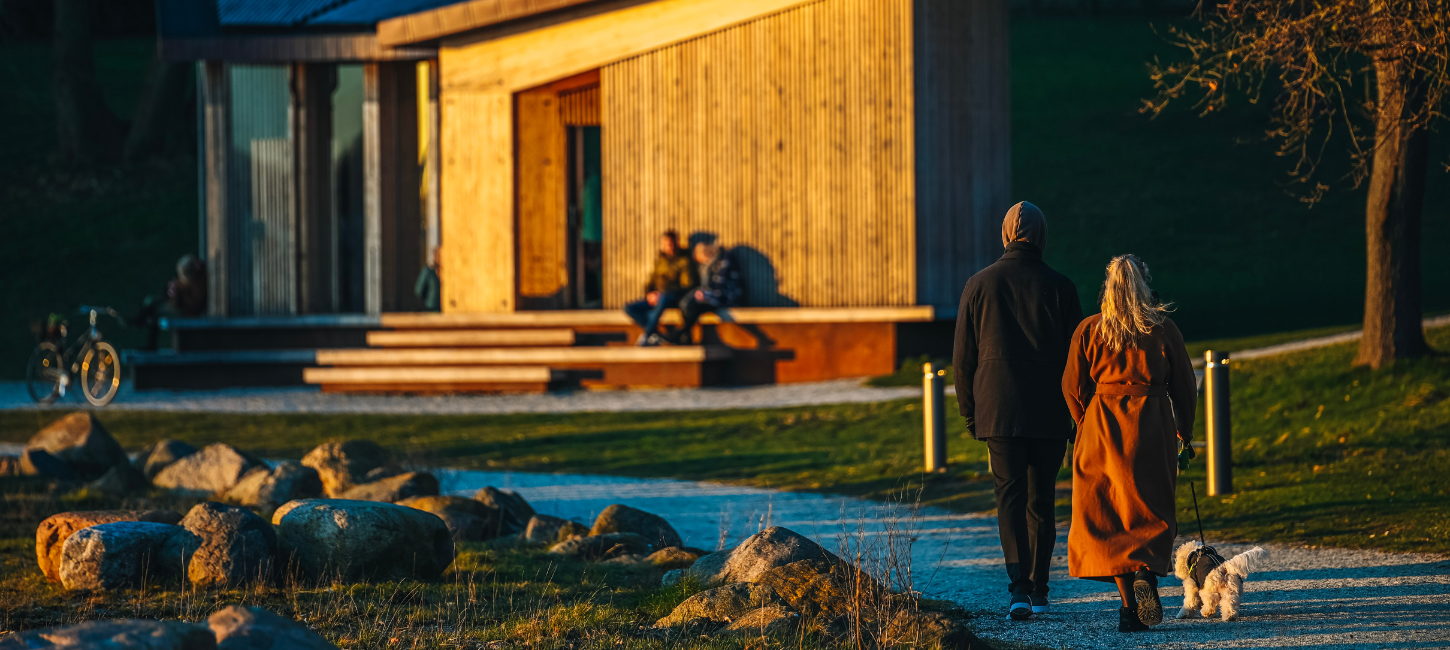 Ein Frühlingsspaziergang am Skyttehushaven bei Sonnenuntergang