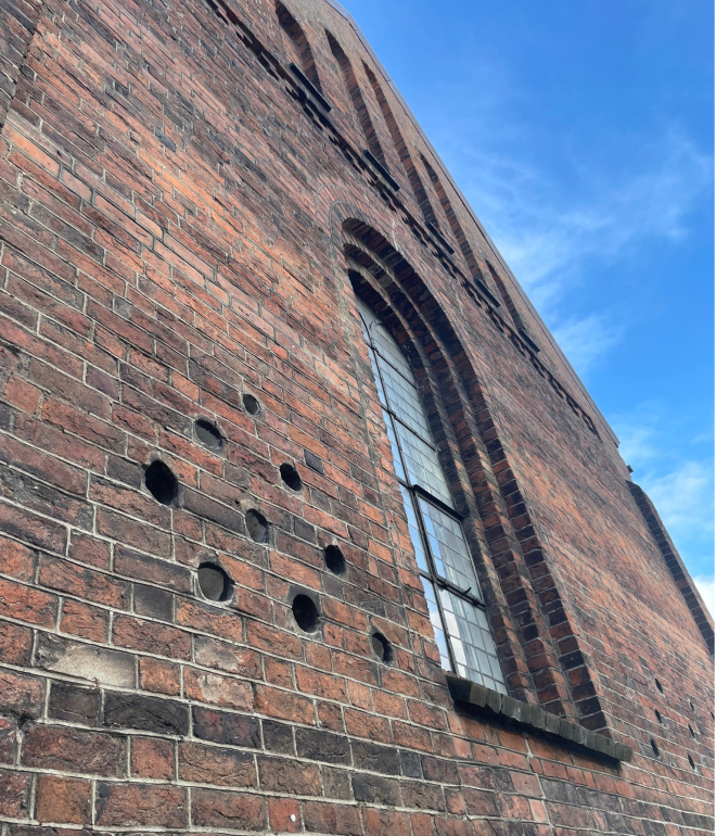 Schädellöcher in der St.-Nicolai-Kirche in Vejle