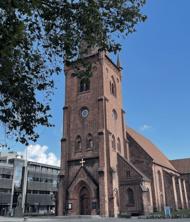 Skt. Nikolai Kirche von außen gesehen