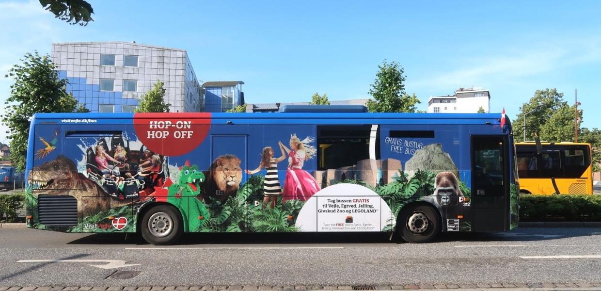 Hop-on hop-off bus