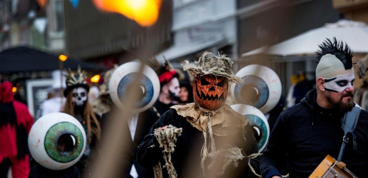 Halloween parade i Vejle gågade