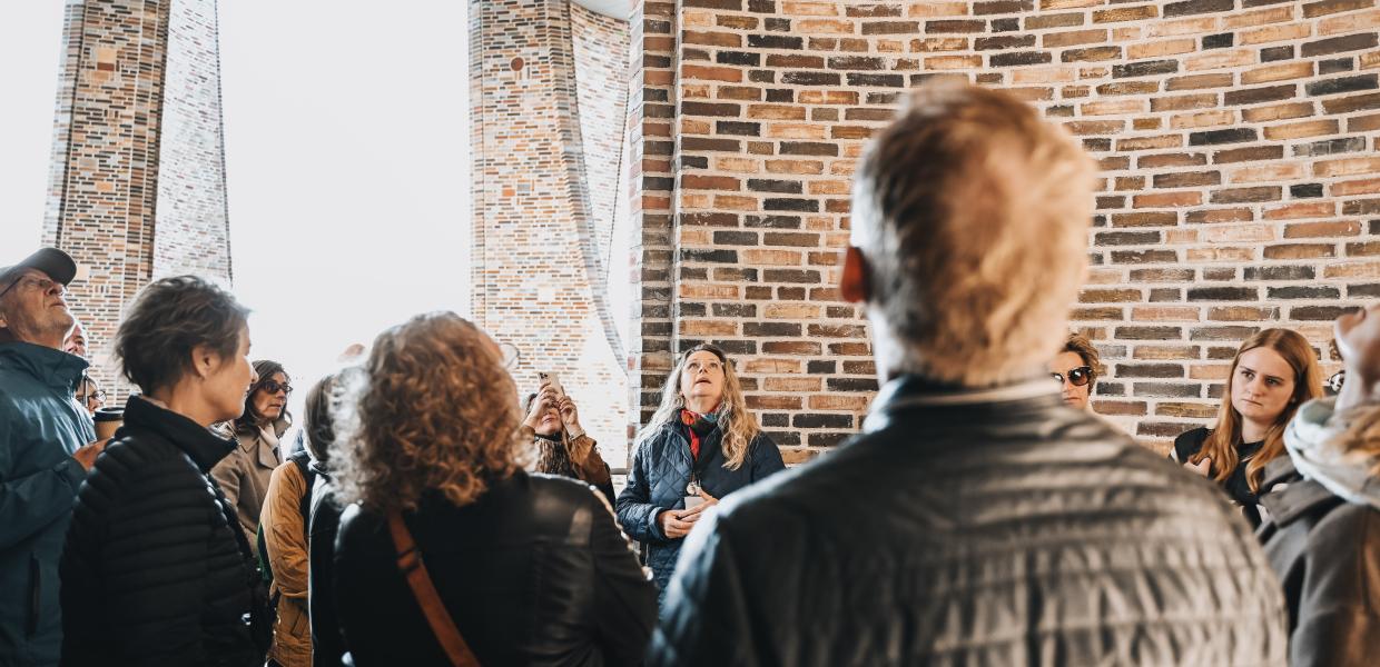 Geführte Tour mit Besichtigung von Fjordenhus