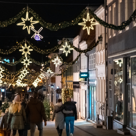 Wintertag zur Weihnachtszeit in der Innenstadt von Vejle